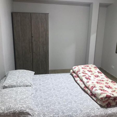 Casa Com 2 Quartos Agradaveis Com Ar Condicionado フォス・ド・イグアス エクステリア 写真
